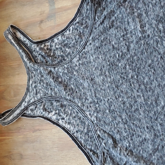 AE tank top - Picture 3 of 3